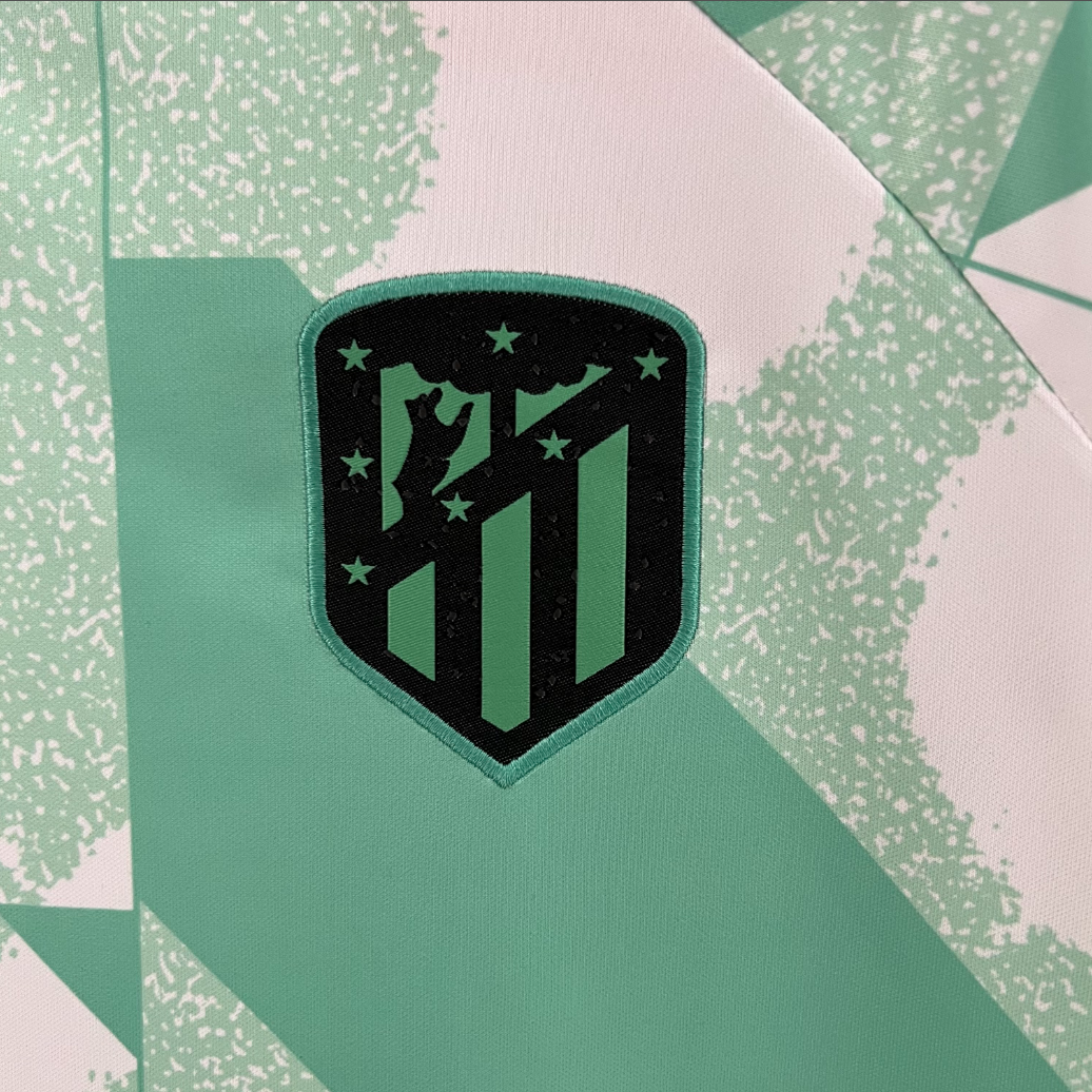 Atletico Madrid 23/24 training green/white shirt