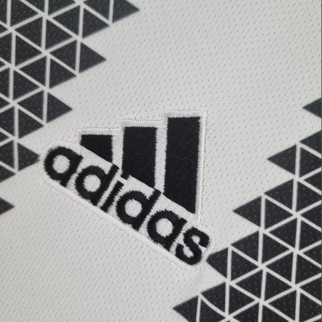 Juventus 22/23 home white/black shirt