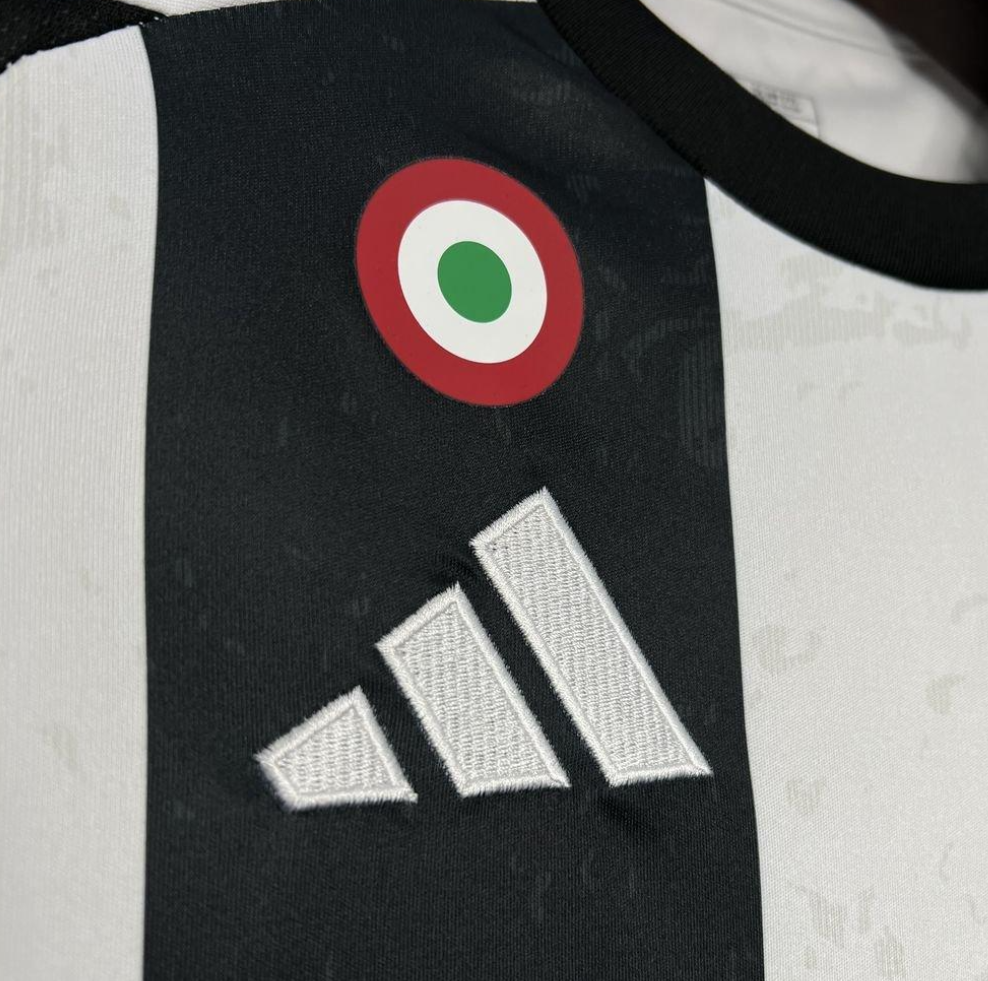 Juventus 24/25 Home Jersey – The Classic Stripe Reimagined