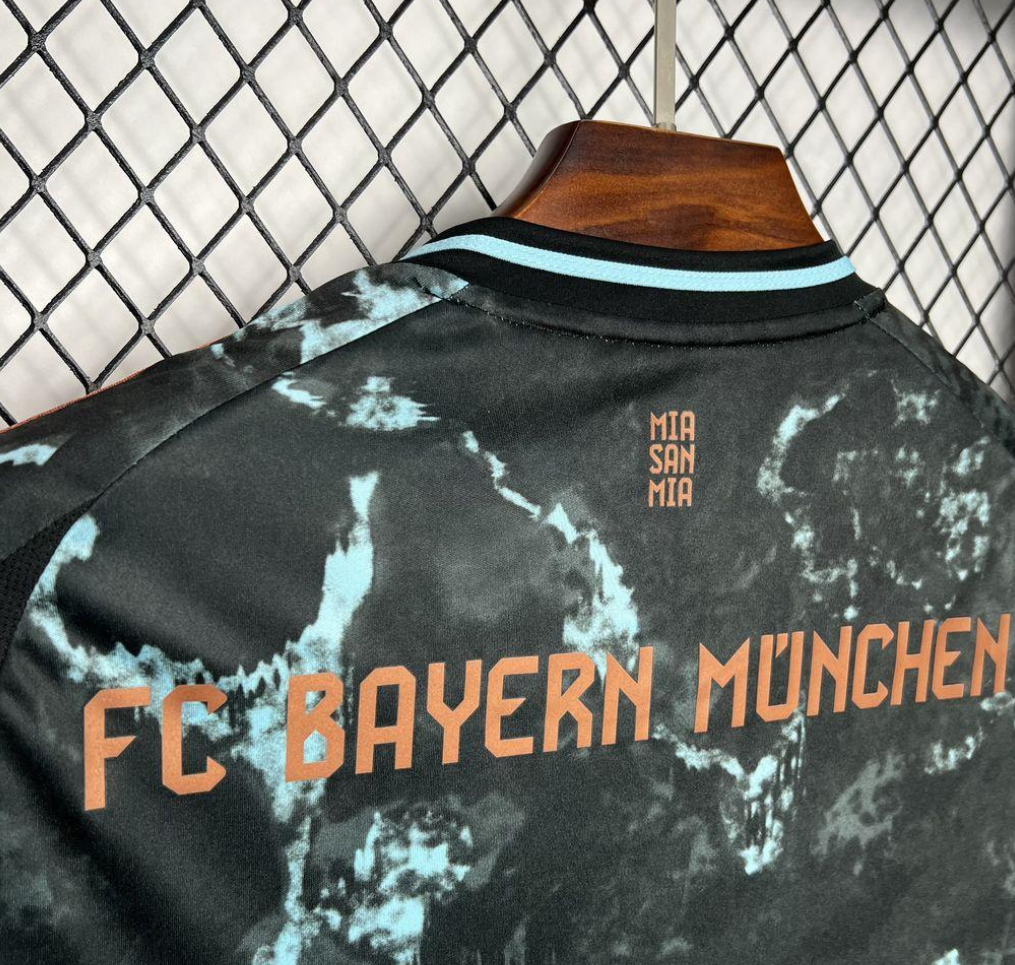 Bayern Munich 24/25 Away Jersey – The Royal Away