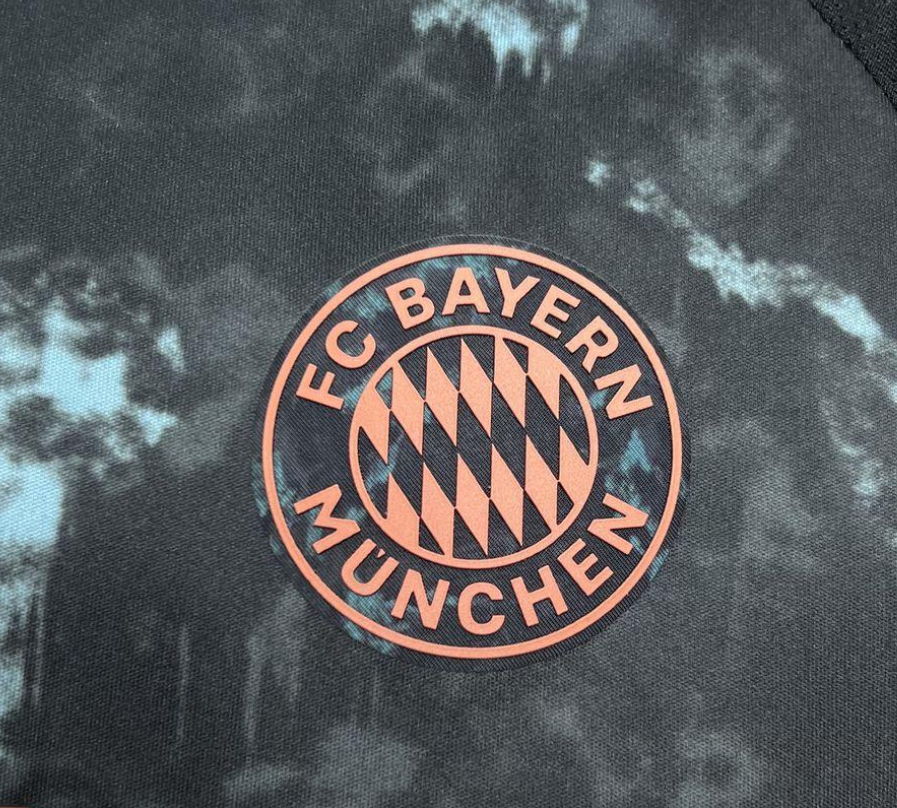 Bayern Munich 24/25 Away Jersey – The Royal Away