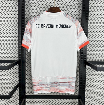 Bayern Munich 25/26 Away Jersey – The Statement Kit