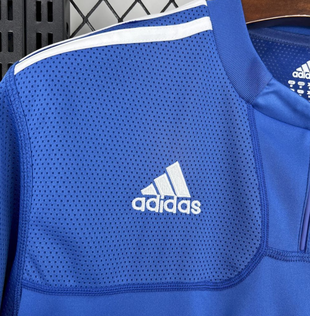 official Chelsea 09/10 Home Retro Long Sleeve Blue Football Jersey designed by Adidas