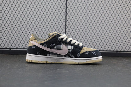 Travis Scott x Nike SB Dunk Low