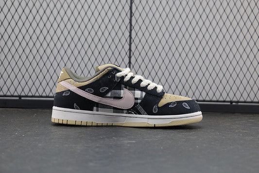 Travis Scott x Nike SB Dunk Low