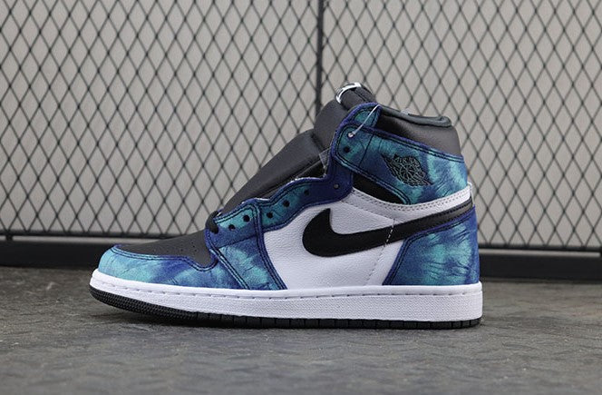Nike air jordan 1 high tie dye, all sizes available.