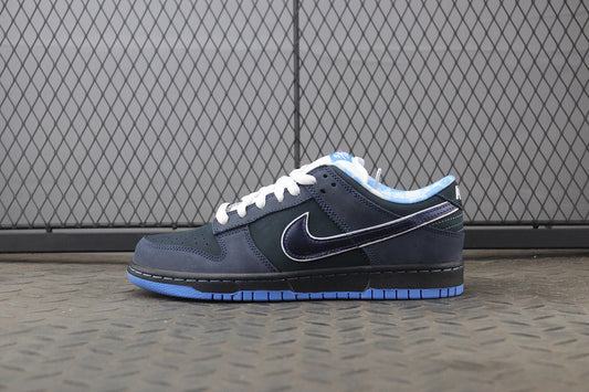 Nike dunk sb low blue lobster, all sizes available.