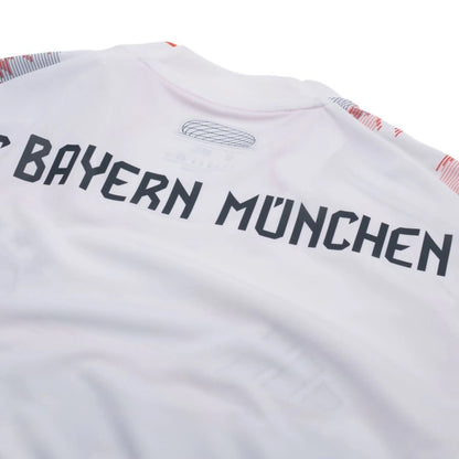 back neck view of the Adidas Bayern Munchen 2025/26 Away White Jersey