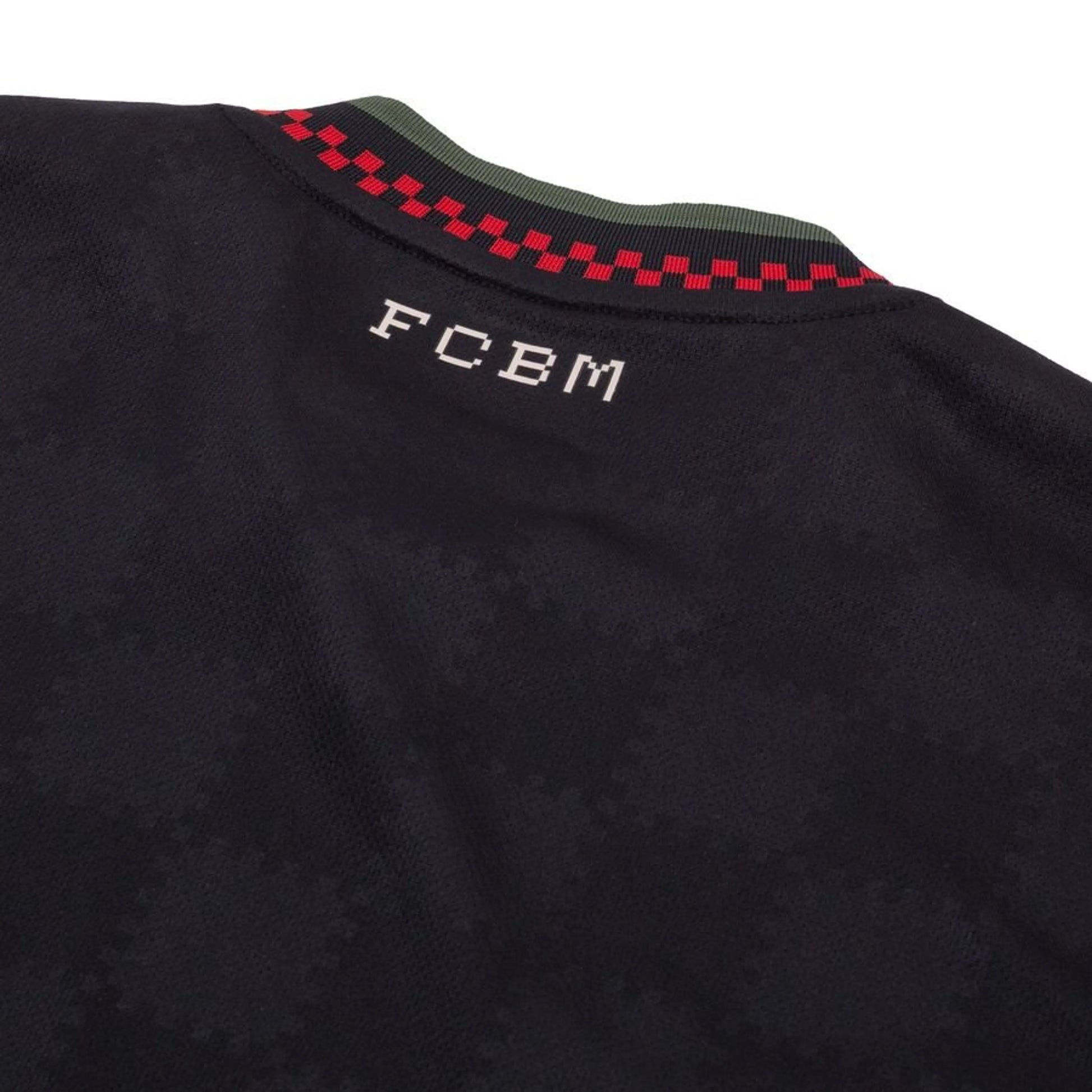 back neck view of the Adidas Bayern Munchen 2025/26 Third Black Jersey