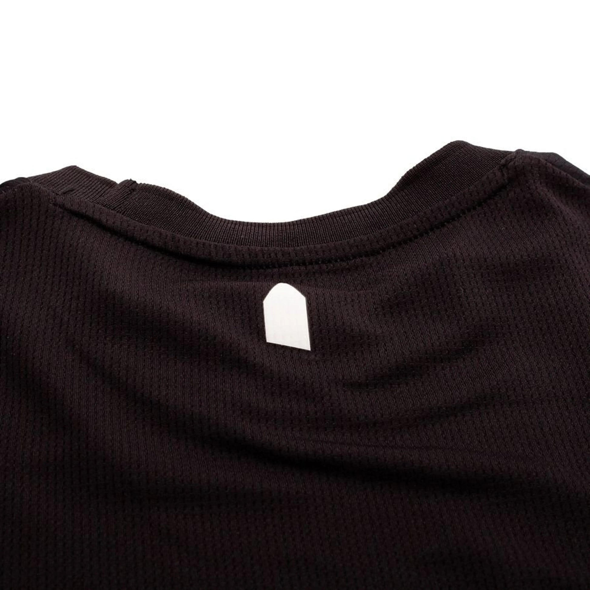back neck view of the Castore Everton 2025/26 Third Black Shirt