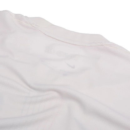 back neck view of the Nike Chelsea 2025/26 White Away Jersey