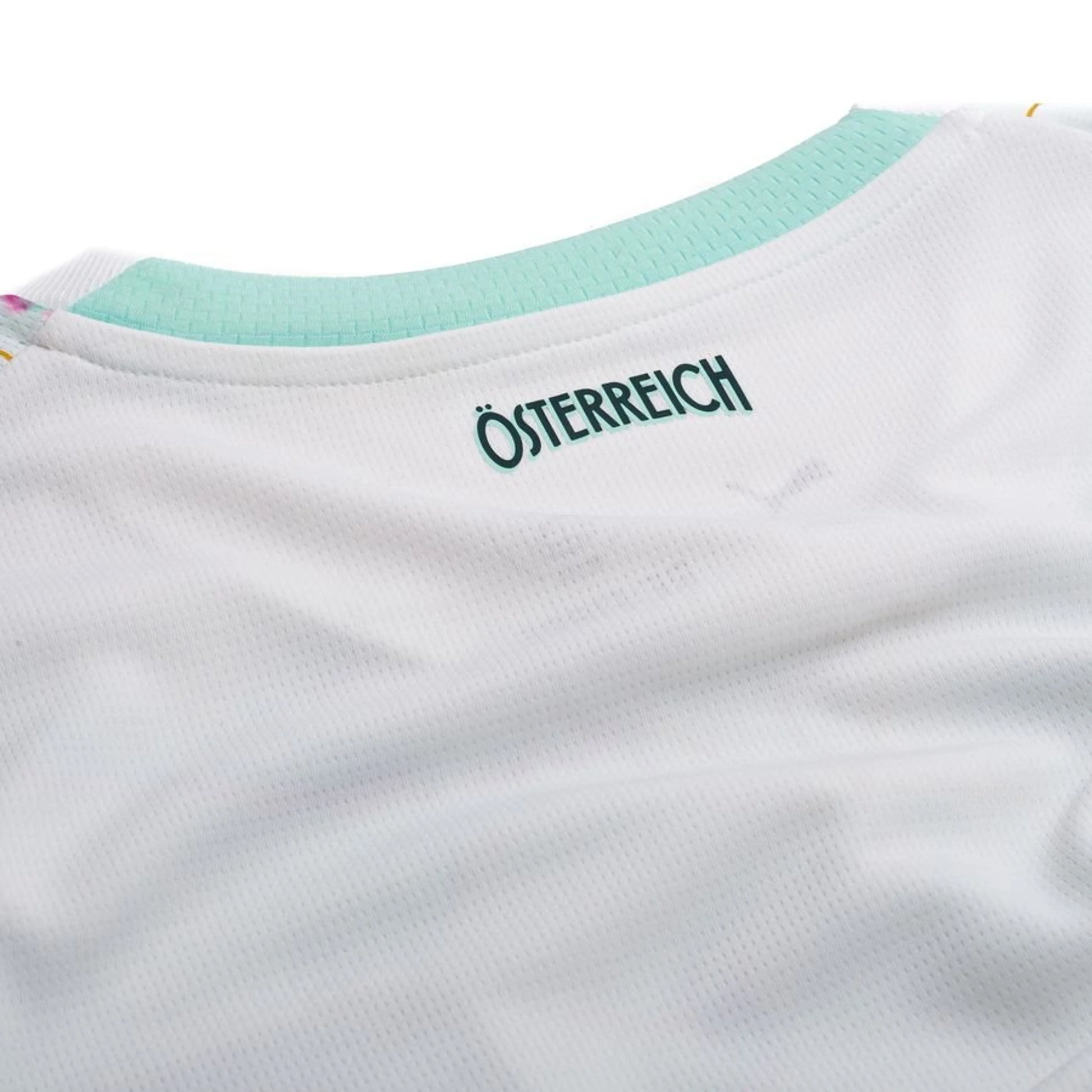back neck view of the PUMA Austria World Cup 2026 Away Shirt