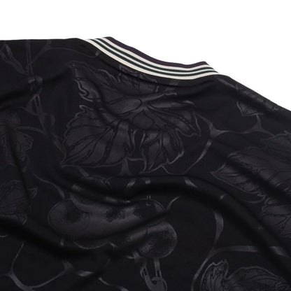 back neck view of the adidas Juventus 2025/26 Third Shirt in Black
