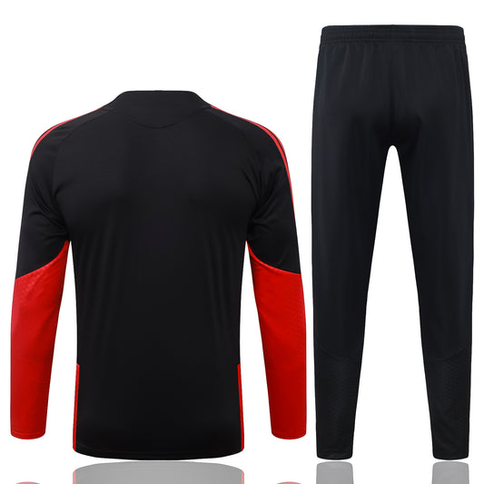 back view of the Adidas Manchester United 2026/27 Full Black Quarter-Zip Soccer Tracksuit - AEROREADY Training Set