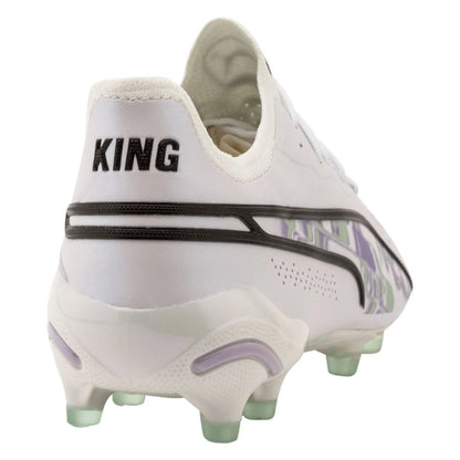 back view of the PUMA King Ultimate FG/AG Brilliance Pack in White/Black colorway