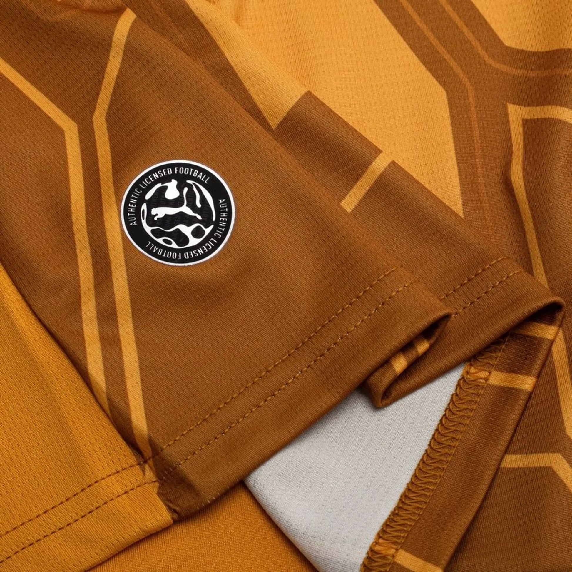 bottom left view of the Puma AC Milan Goalkeeper Shirt 2026/27 - Orange