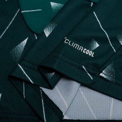 bottom right view of the adidas Liverpool FC Goalkeeper Shirt 2026/27
