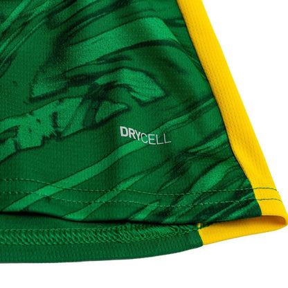 bottom right view of the PUMA Borussia Dortmund 2025/26 Goalkeeper Shirt in Green and Black