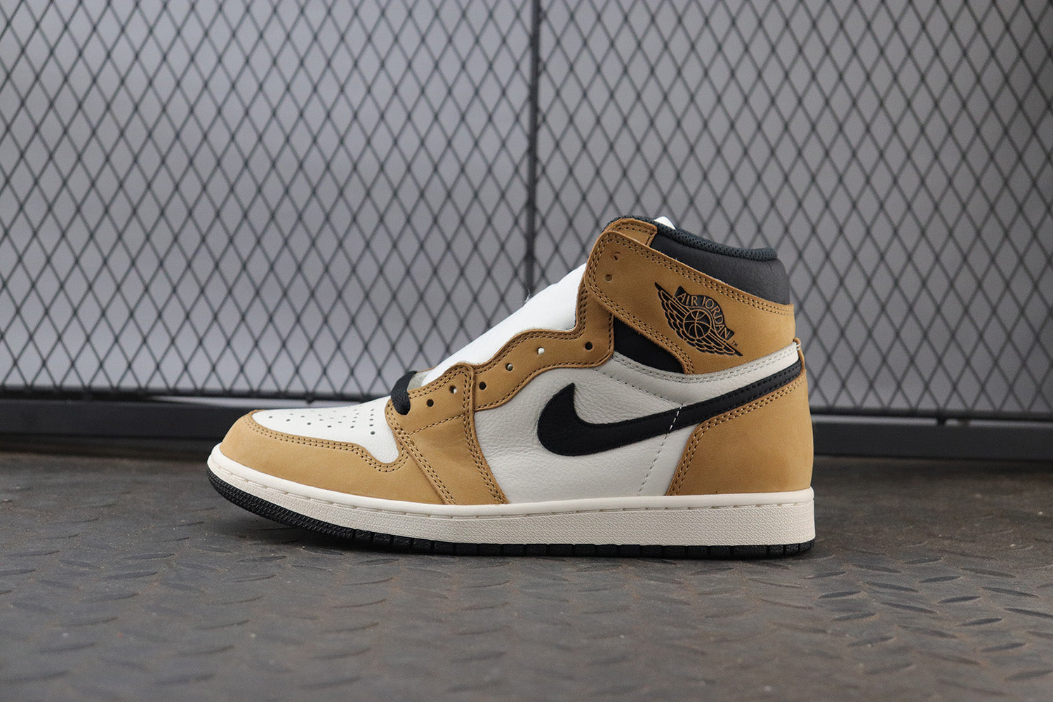 Nike air jordan 1 rookie of the year, all sizes available.