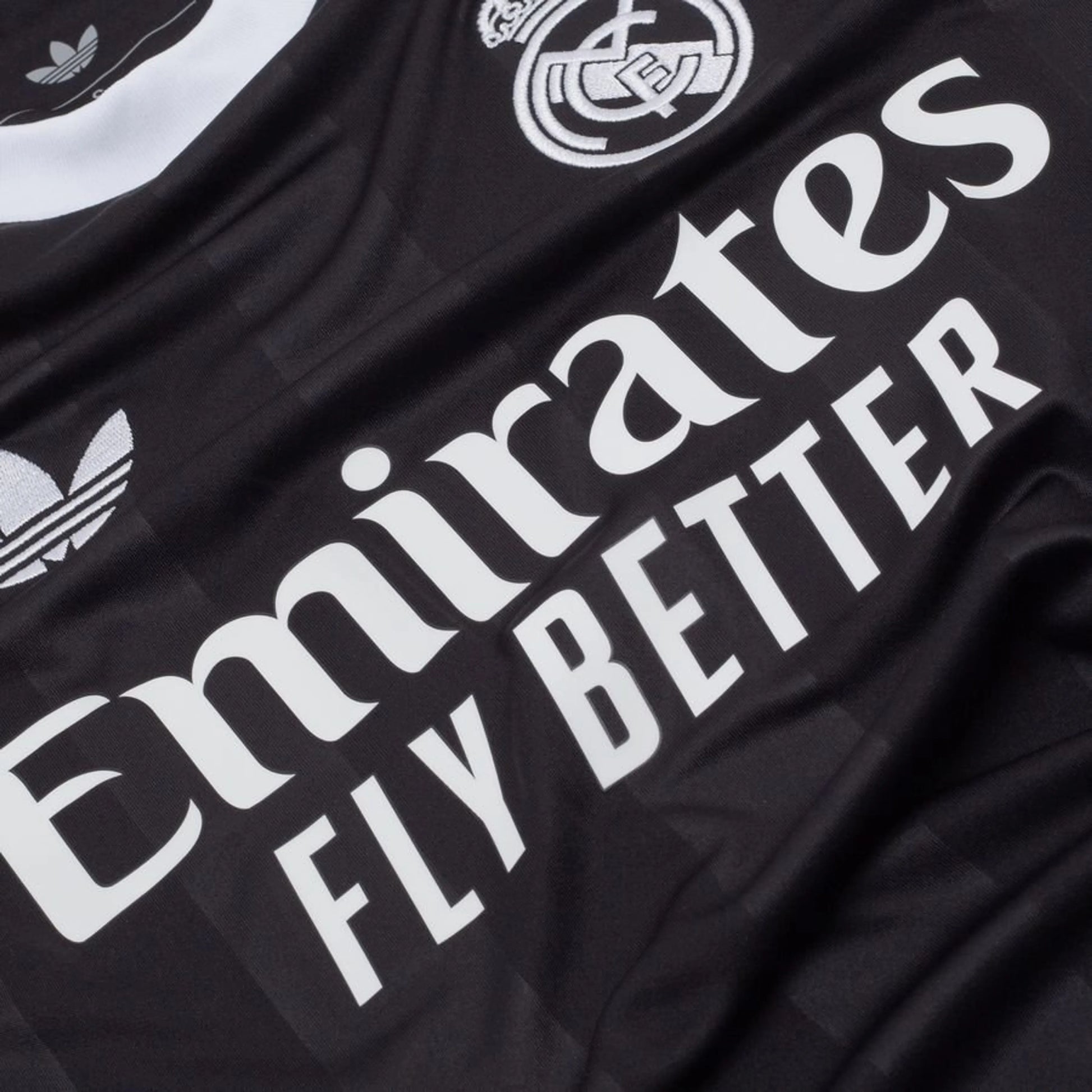 close up view Adidas Real Madrid 2025/26 Third Goalkeeper Jersey