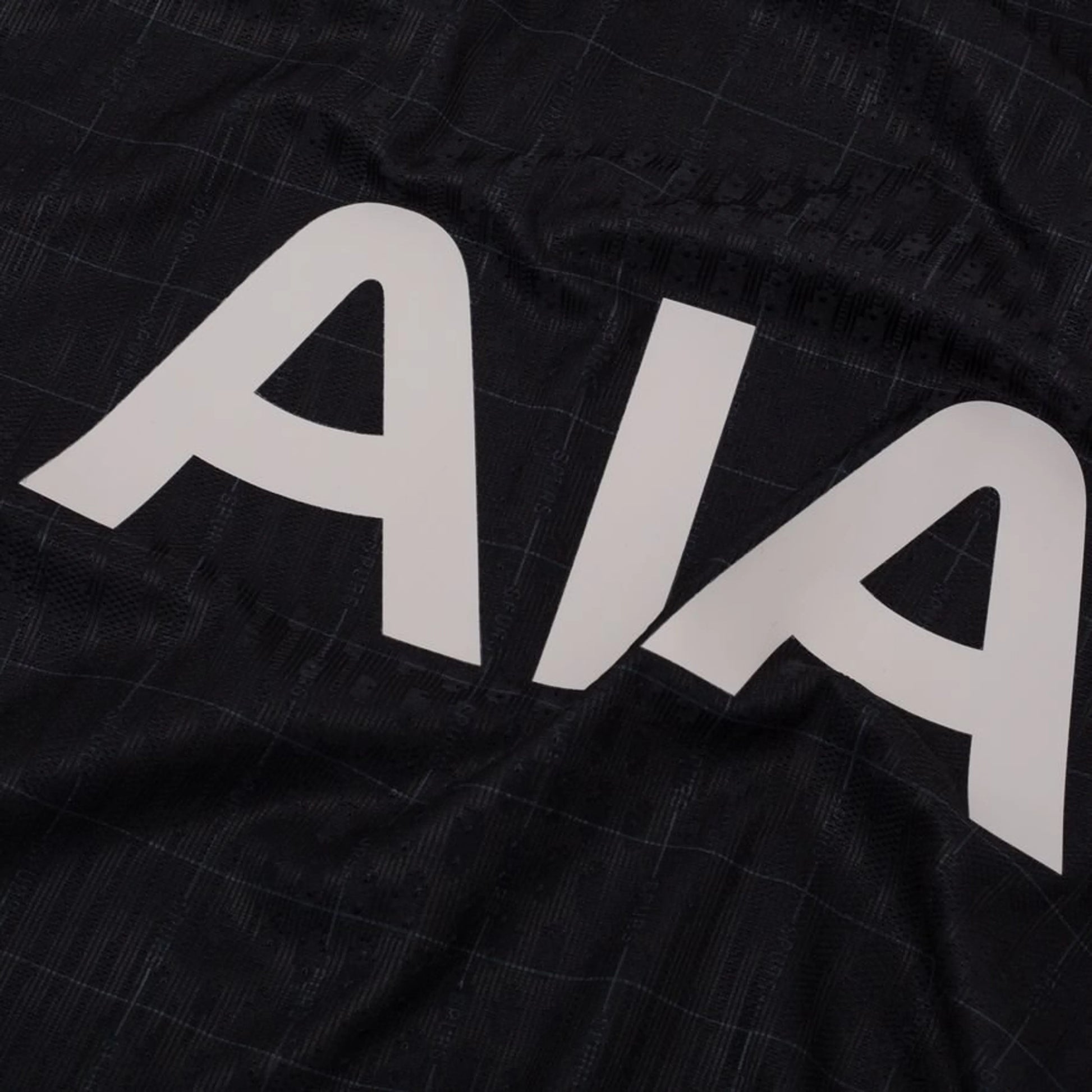 close up view of the Nike Tottenham Hotspur 2025/26 Away Black Jersey