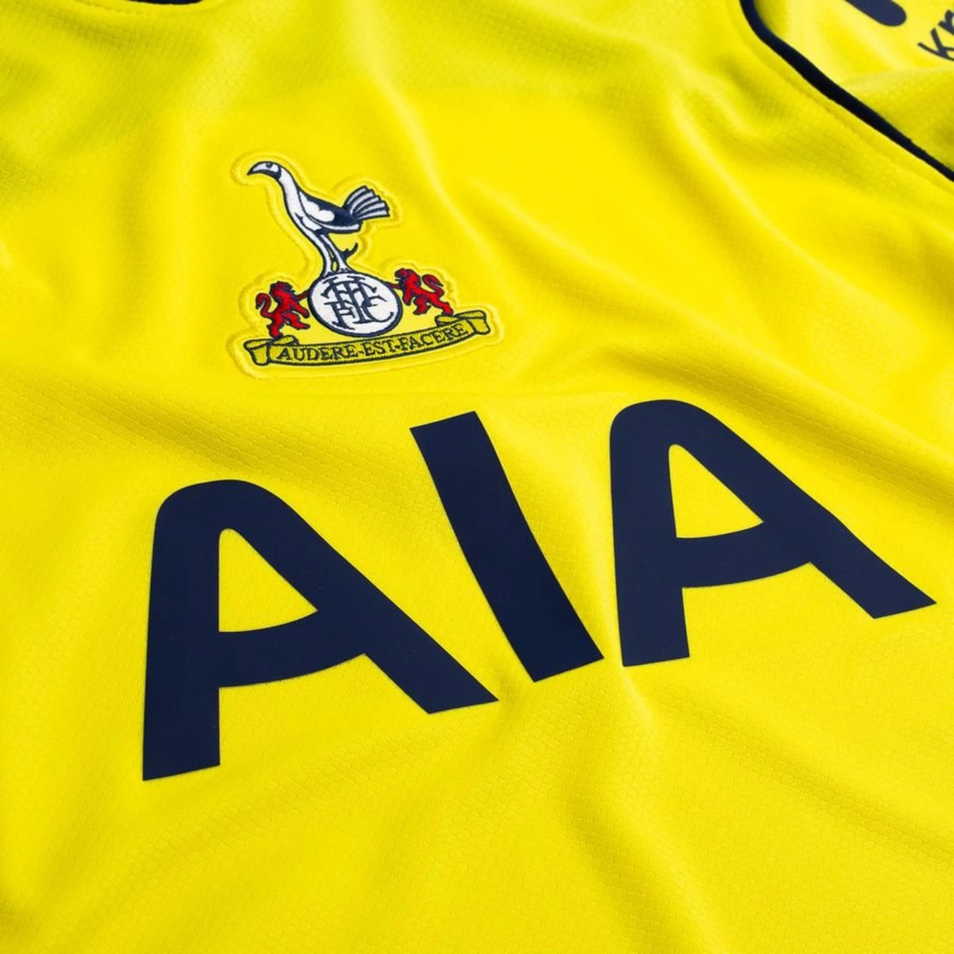 close up view of the Nike Tottenham Hotspur 3rd Shirt 2025/26 Women - Yellow