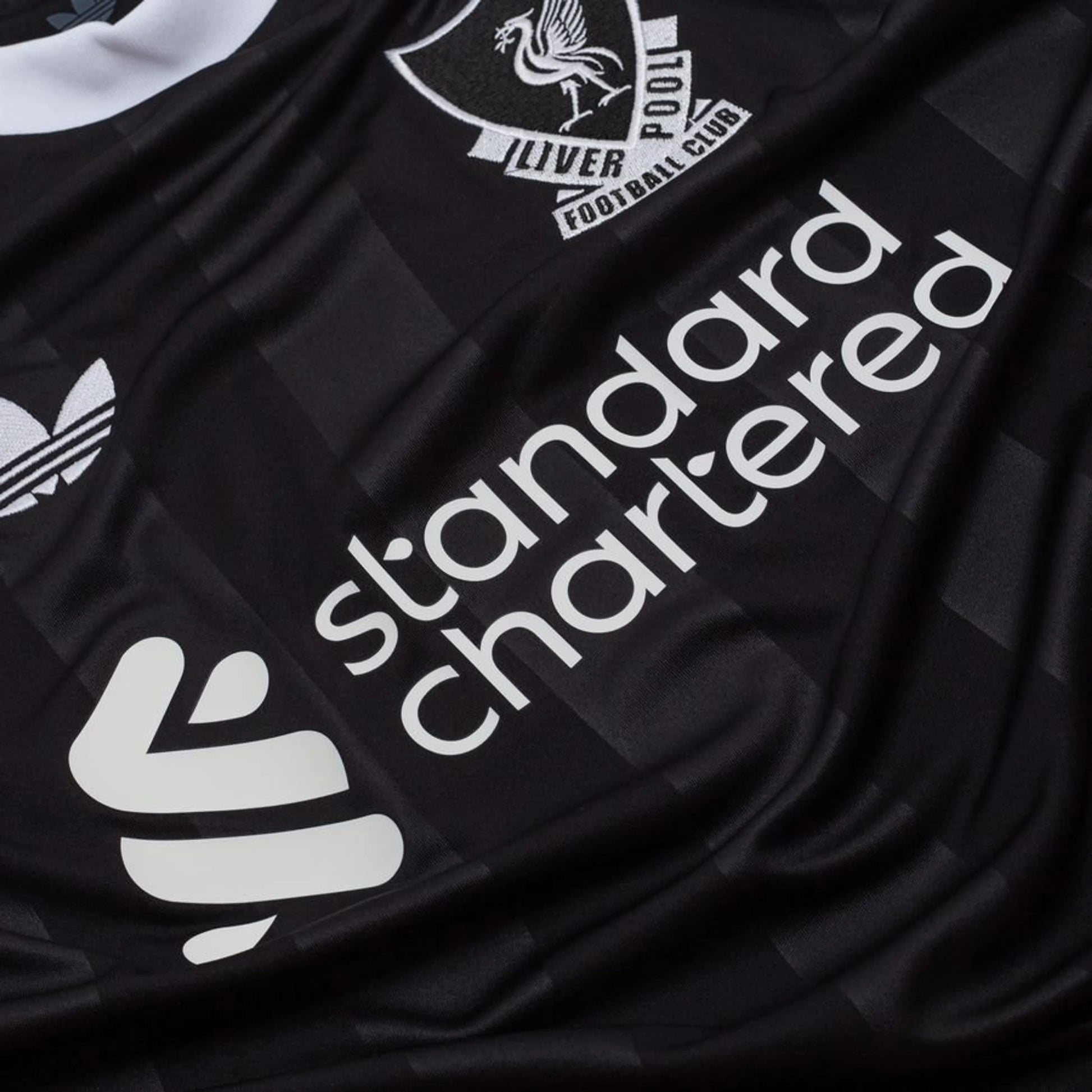 close up view on the adidas Liverpool FC 2025/26 Third Goalkeeper Jersey