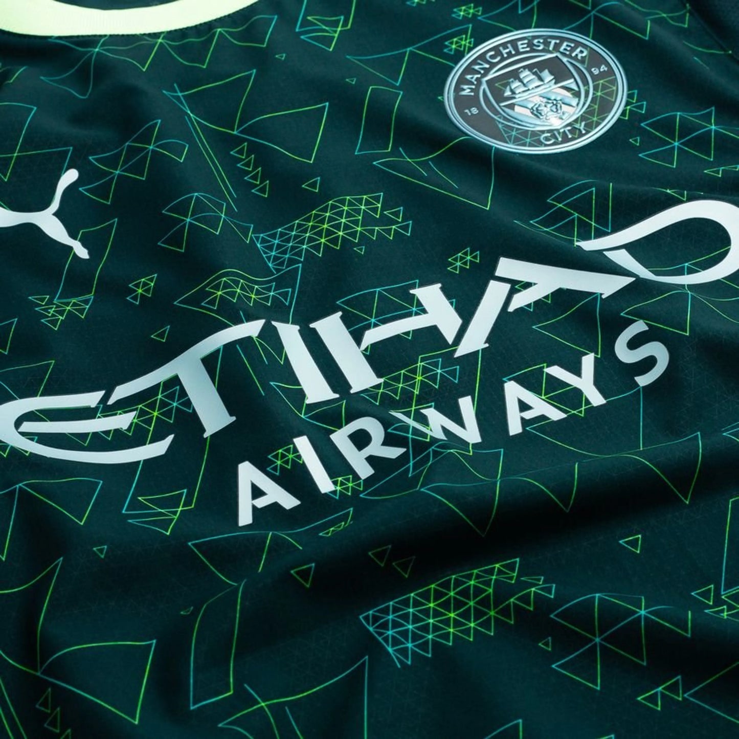 close up view of the PUMA Manchester City x EAFC26 Fourth Jersey in Electric Blue and Black