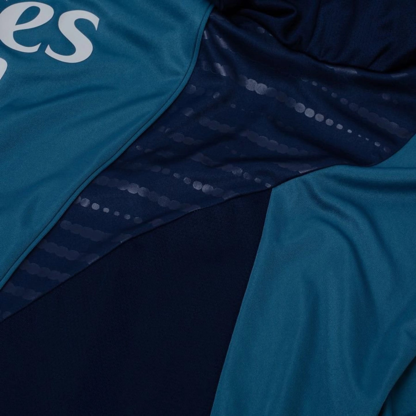 close view Adidas Arsenal 2025/26 Training T-Shirt Tiro 25