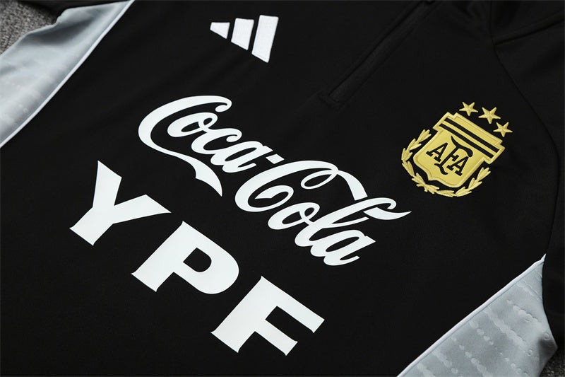 close view on the Argentina 25/26 Quarter-Zip Tracksuit full black