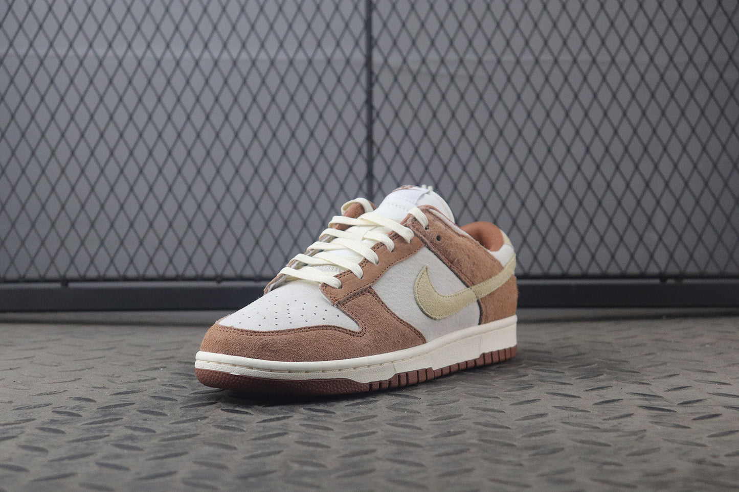 Nike dunk low medium curry, all sizes available.