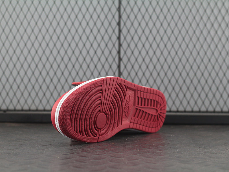 Nike air jordan 1 chicago, all sizes available.