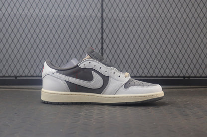 Nike air jordan 1 low x travis scott reverse mocha, all sizes available.
