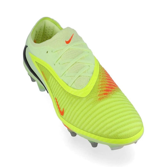 front view of the Nike Phantom 6 Elite Low Cut SG-PRO Max Voltage