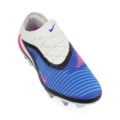 front view of the Nike Phantom 6 Elite Low Cut SG-PRO in Blue/White from the Attack Pack