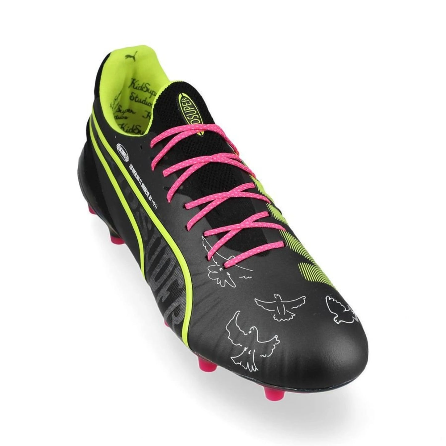 front view of the PUMA King Ultimate FG/AG Club World Cup X Kidsuper in Grey/Lime/Gray
