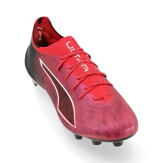 front view of the PUMA Ultra 6 Ultimate FG Christian Pulisic in Red/Black colorway