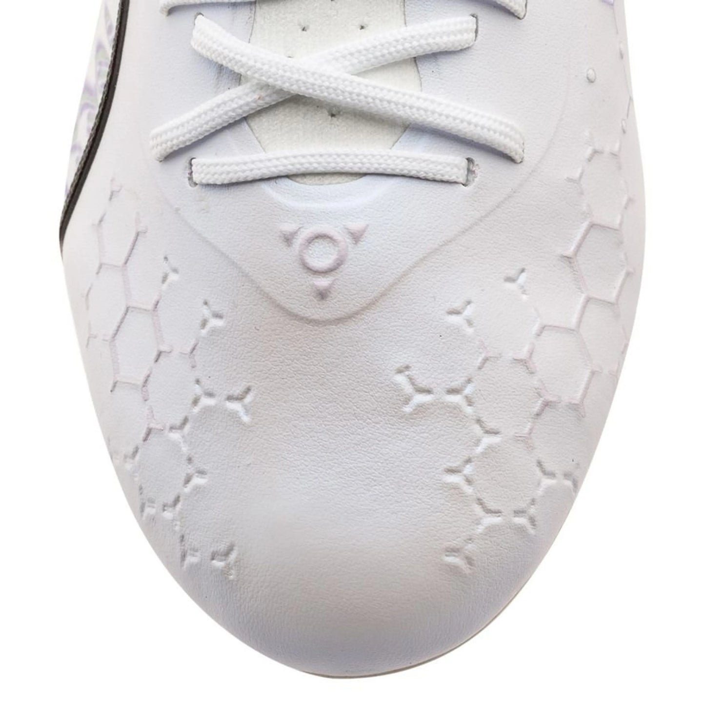 front view of the PUMA King Ultimate FG/AG Brilliance Pack in White/Black colorway