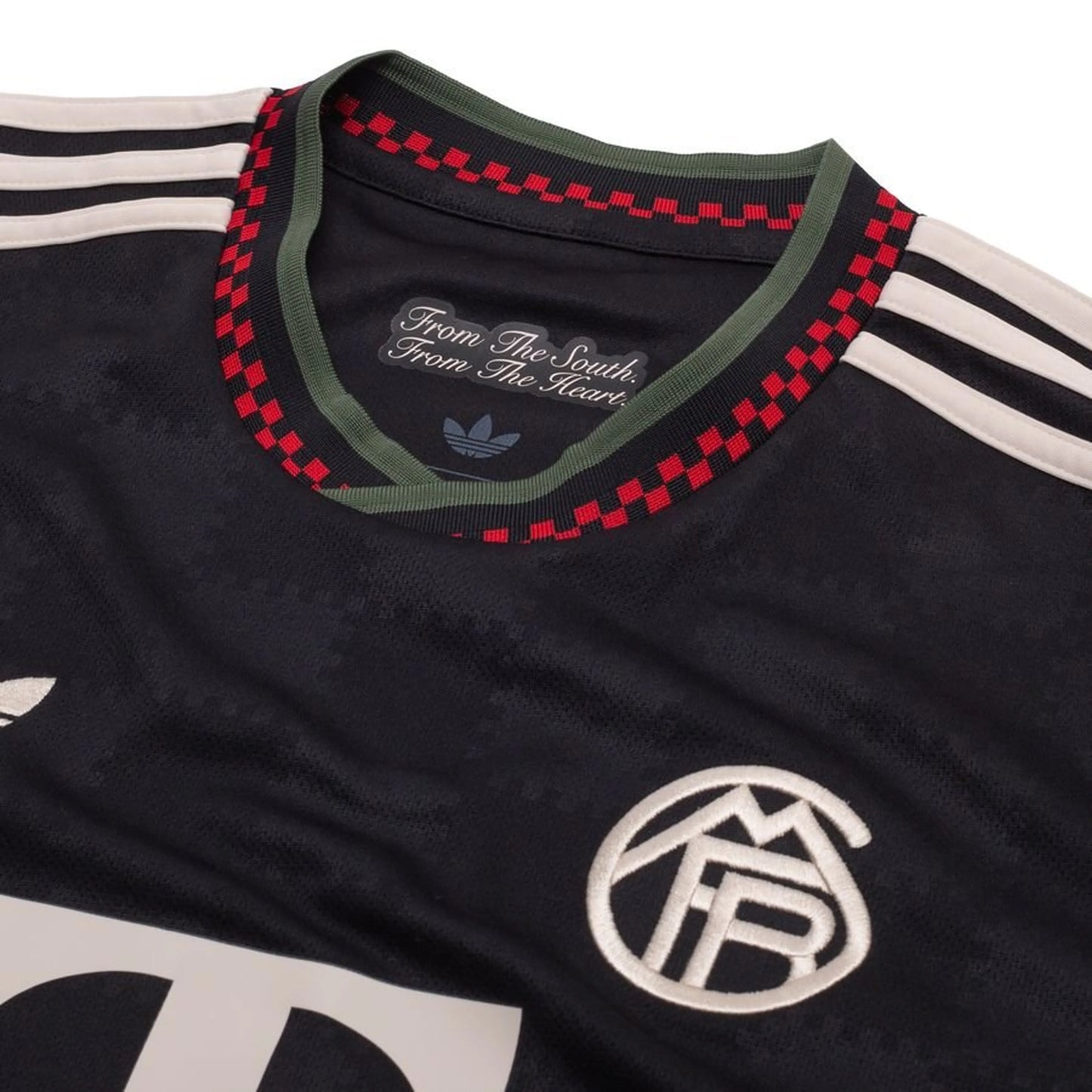 neck view of the Adidas Bayern Munchen 2025/26 Third Black Jersey