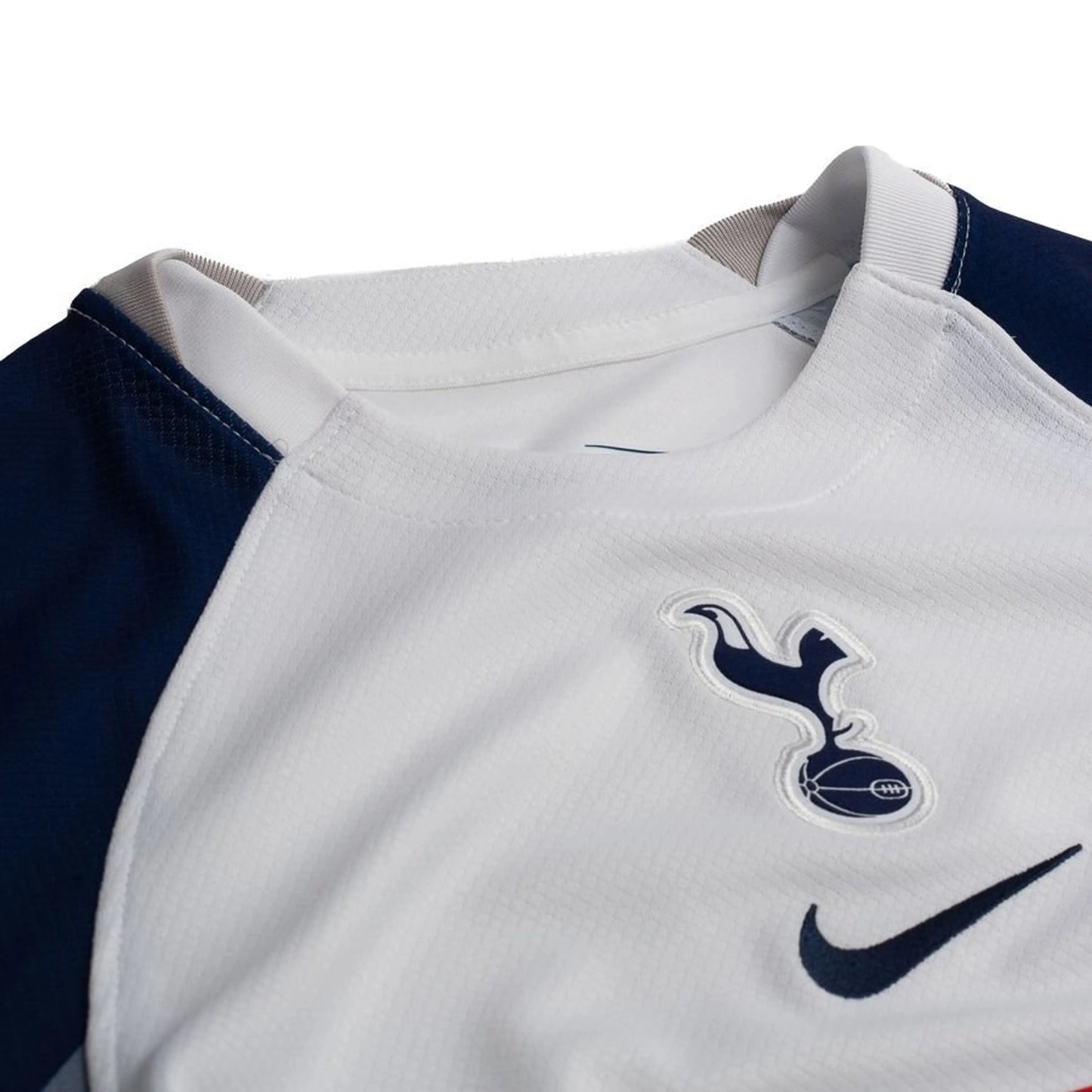 neck view of the Nike Tottenham Hotspur Home Shirt 2025/26 Women - White/Binary Blue