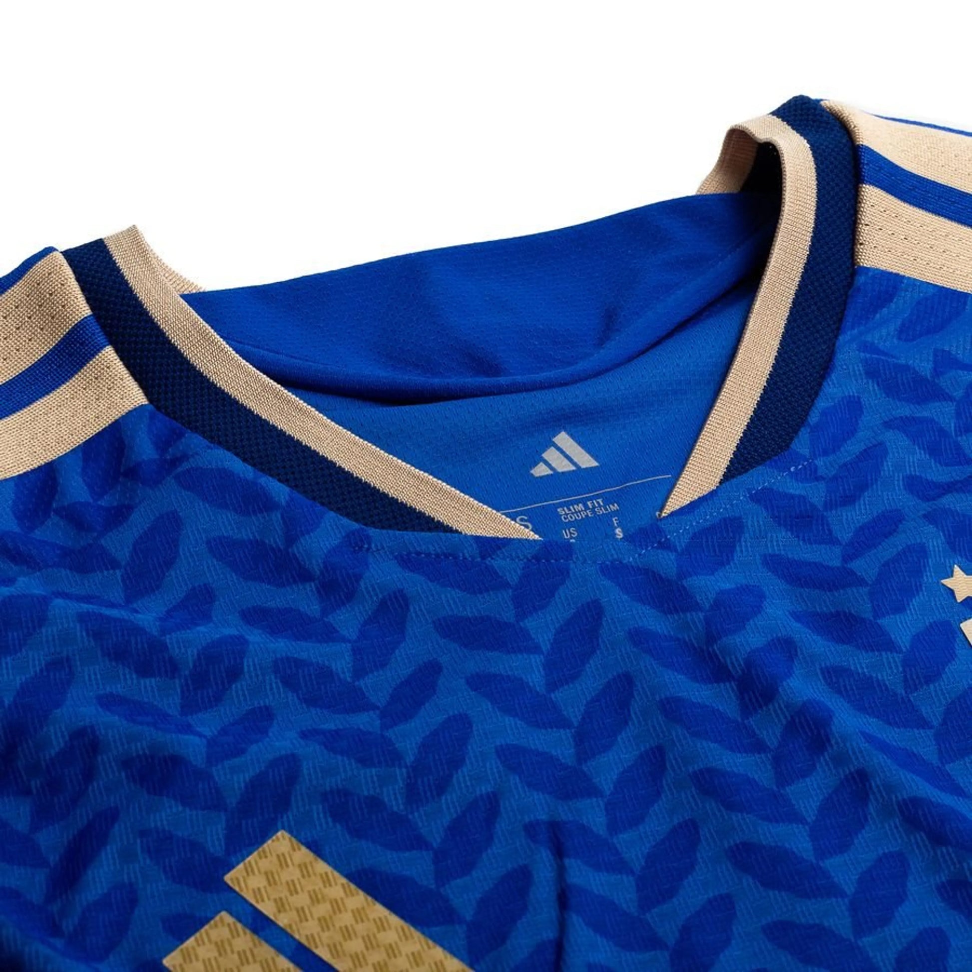 neck view of the adidas Italy 2025/26 Home Blue Jersey