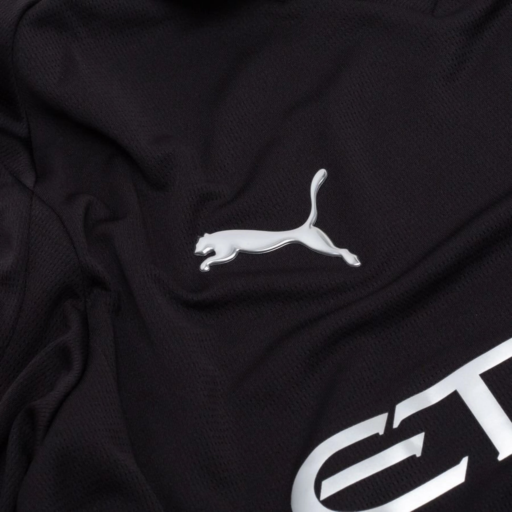 sponsor logo on the PUMA Manchester City 2025/26 Away Shirt Long Sleeves