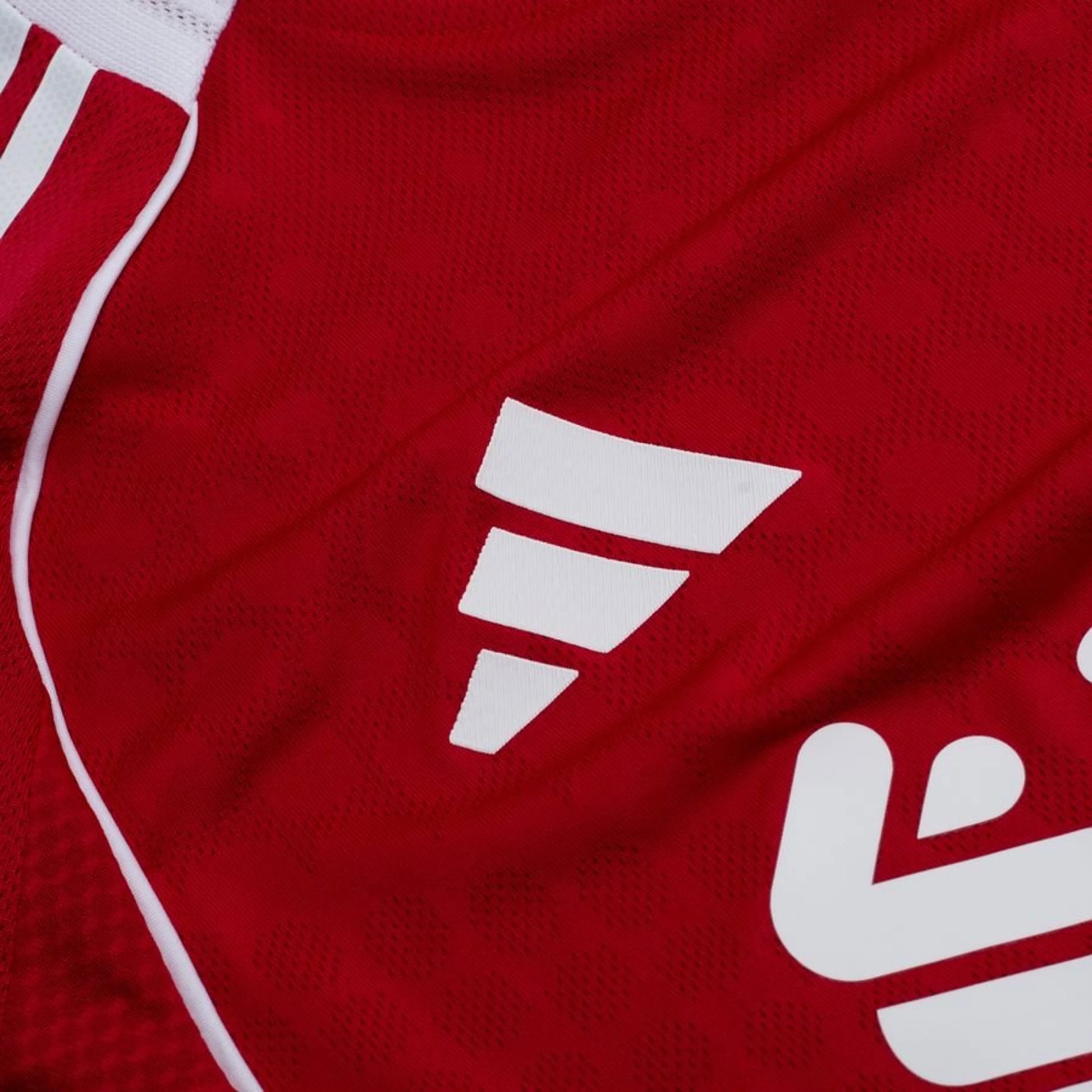 sponsor logo on the adidas Liverpool FC 2025/26 Home Jersey