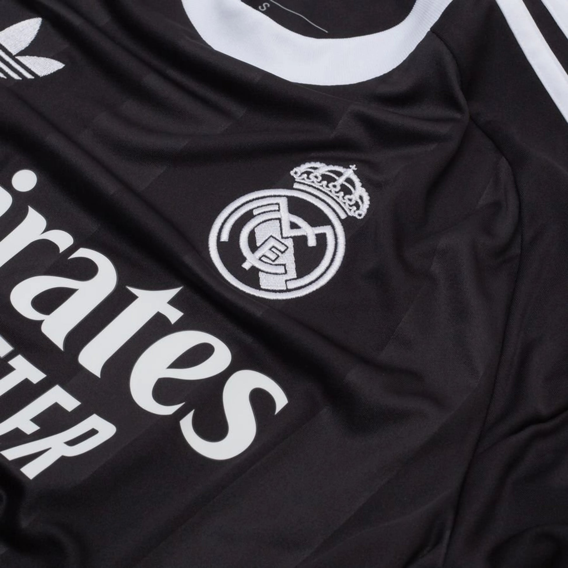 team logo Adidas Real Madrid 2025/26 Third Goalkeeper Jersey