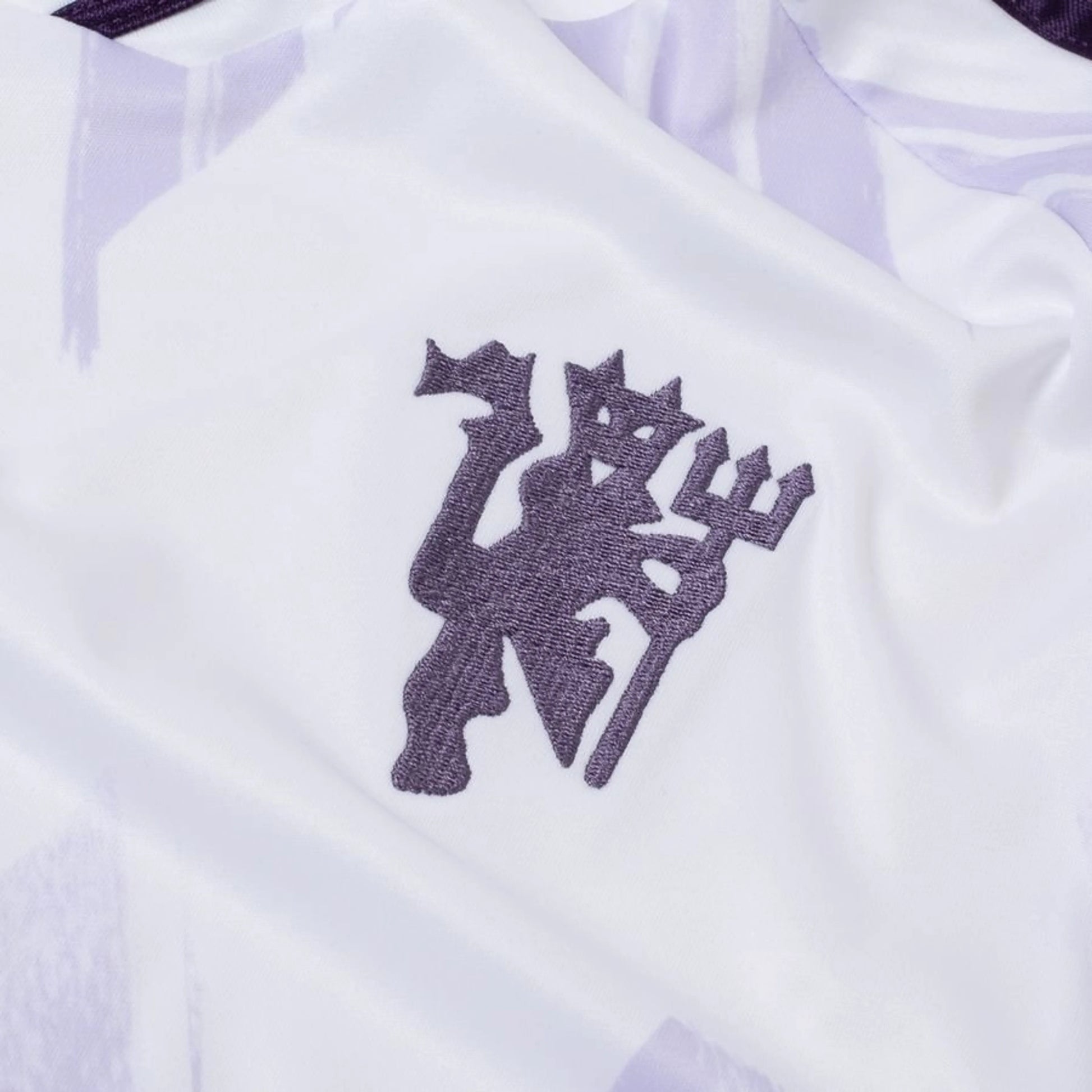 team logo on the adidas Manchester United 2025/26 Away Shirt Long Sleeves