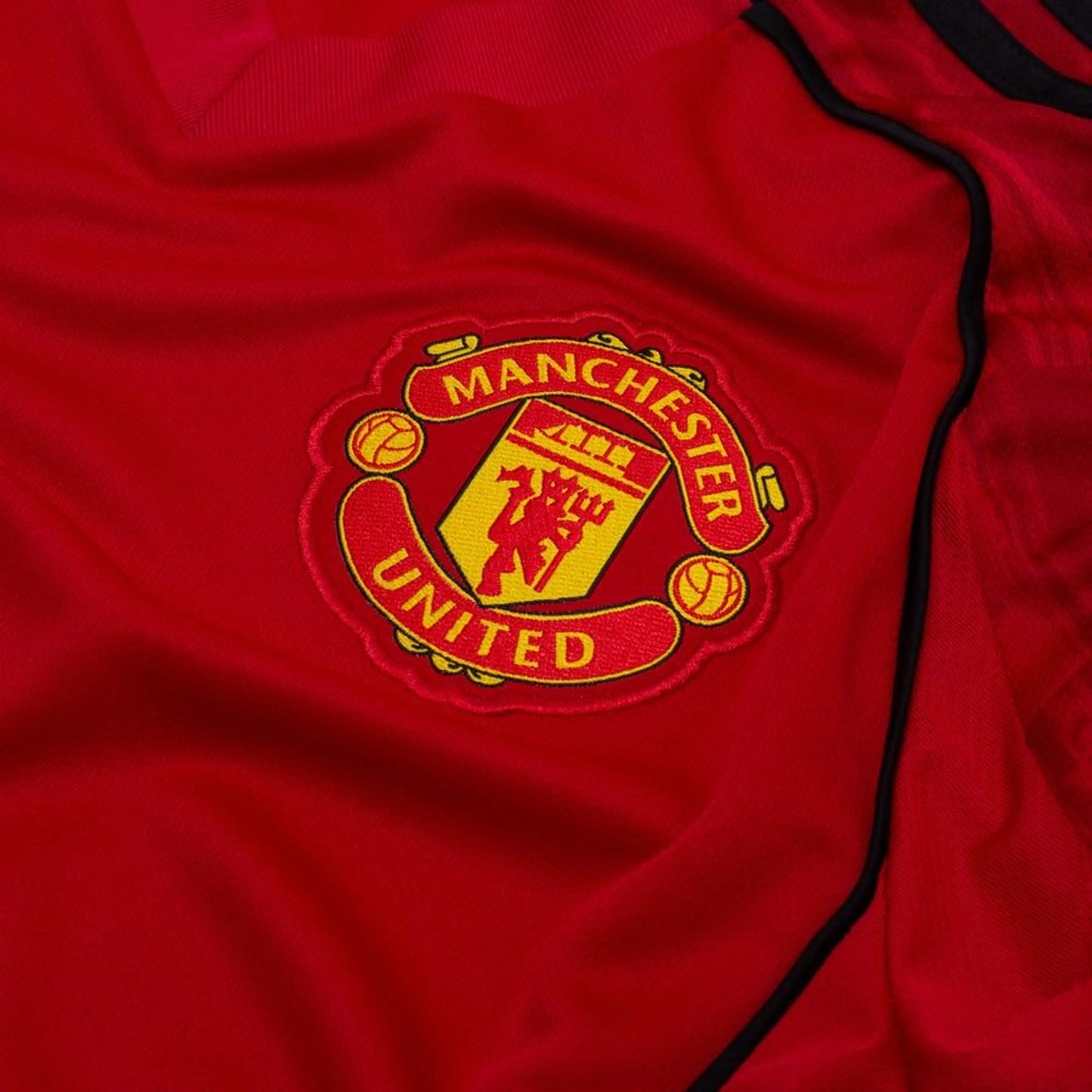 team logo on the adidas Manchester United 2025/26 Home Shirt Long Sleeves