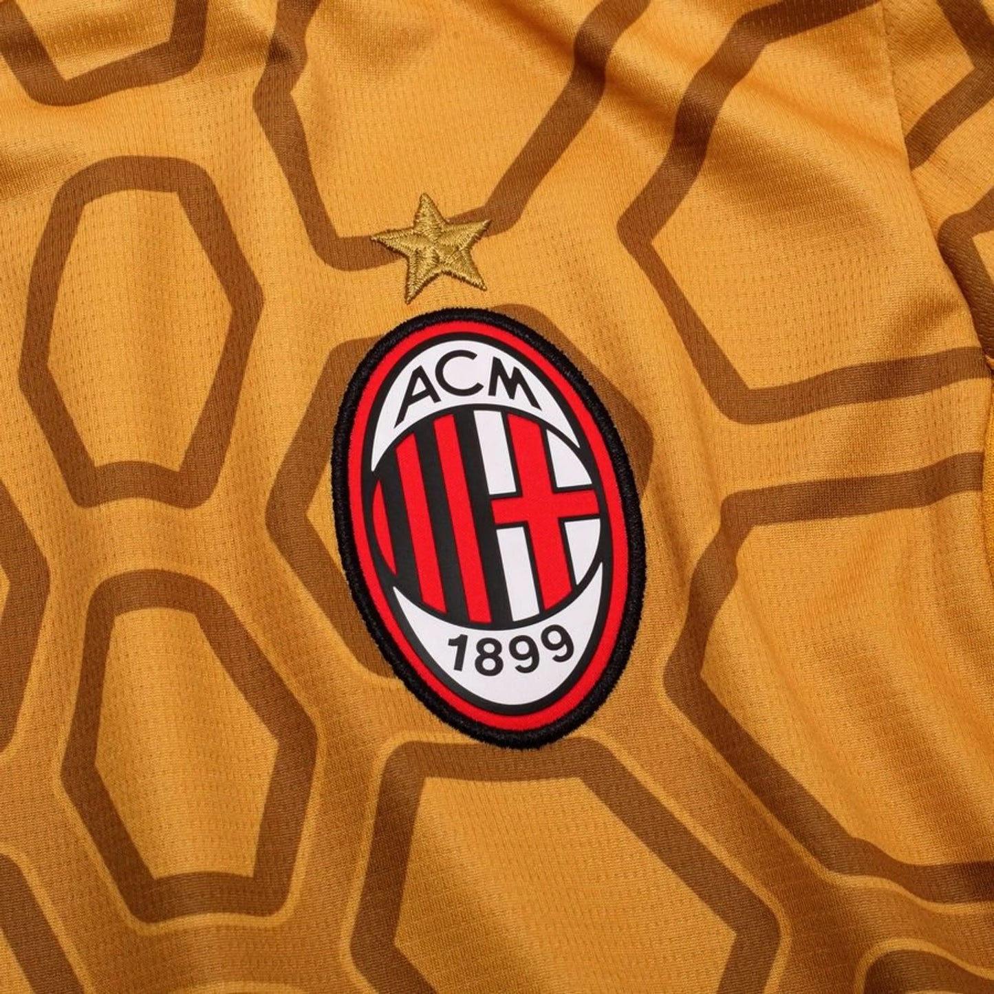 team logo view of the Puma AC Milan Goalkeeper Shirt 2026/27 - Orange