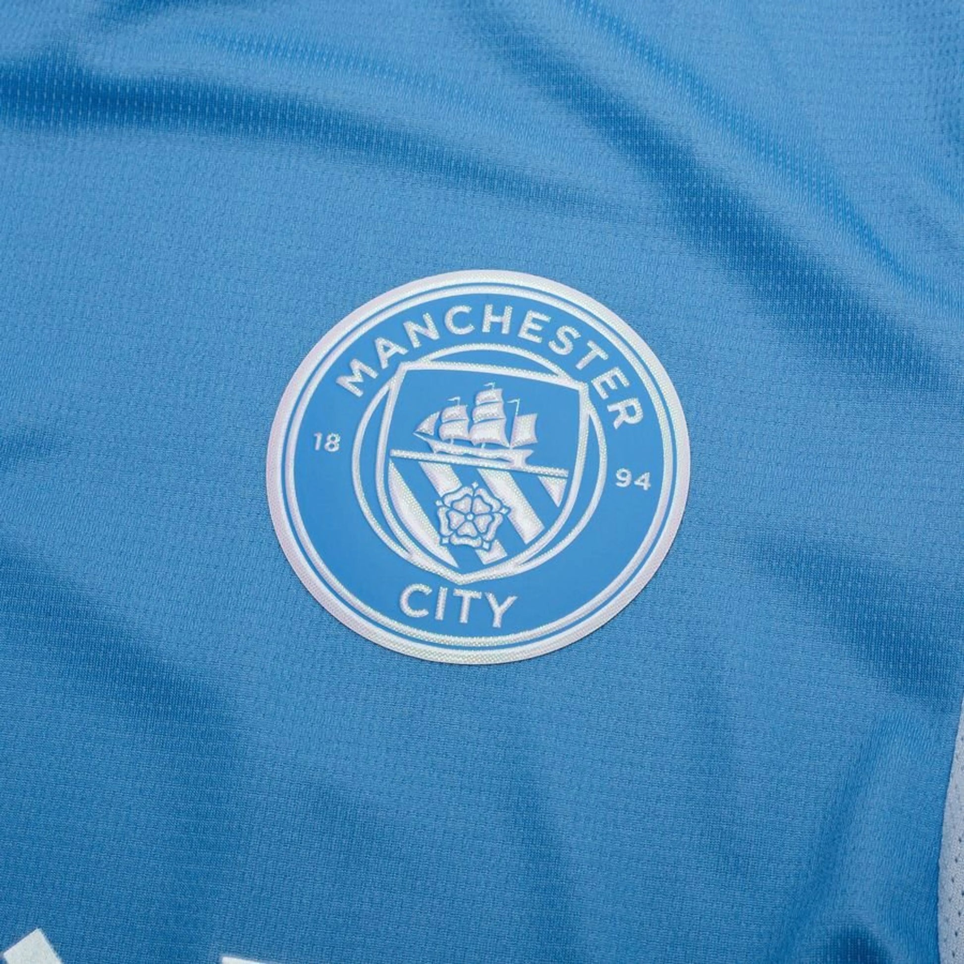 team logo view of the Puma Manchester City Home Long Sleeve Shirt 2026/27 - Blue