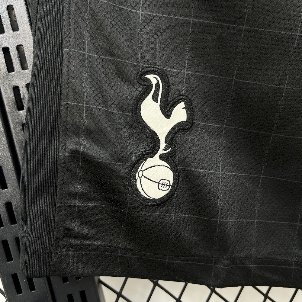 team logo view on the Tottenham Hotspur 25/26 Away Black Shorts