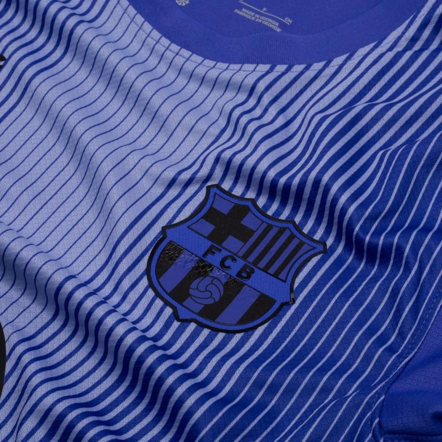 team logo view of the Nike FC Barcelona 2025/26 Away Goalkeeper Shirt long sleeve in Violet/Black